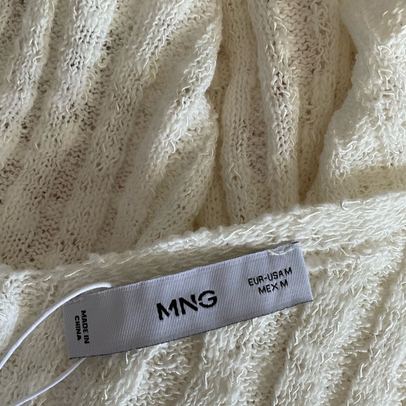 Mango Cream Fitted Tank Top with Scoop Neck(NWOT) - Picture 4 of 5